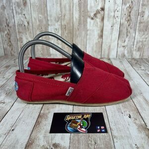 TOMS RED slip Ons - Womens 7‎